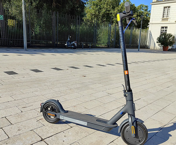 Xiaomi-Mi-Electric-Scooter-generale